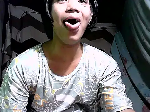 bj_l0ve Pertunjukan Webcam