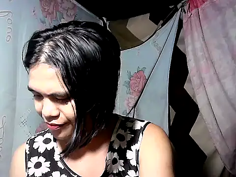 bj_l0ve Show Webcam