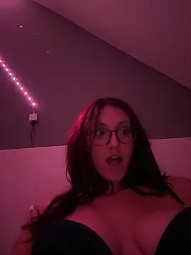 Webkamerová show CuteLolaa