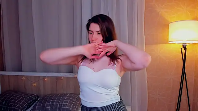 RainaErath Adlı Modelin Canlı XXX Sohbeti