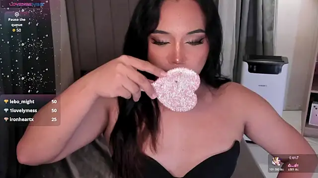 Sensual_Ekang Adlı Modelin Web Kamerası Şovu