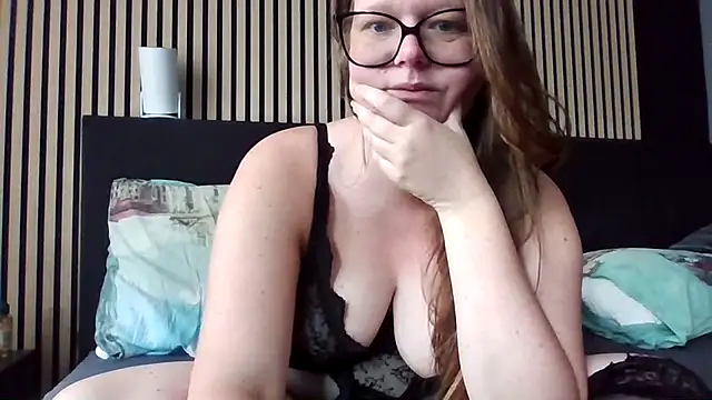 Forbiddencurves2026n Webbikameraesitys