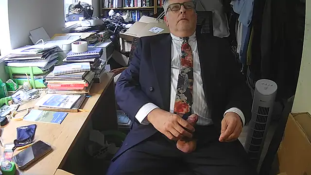 SuitedSub63's Webcam Show