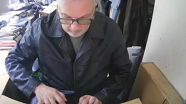 SuitedSub63 webkamerás műsora