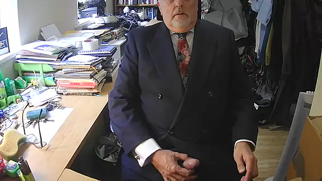 SuitedSub63's Webcam Show