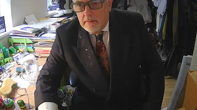 SuitedSub63 webcam show