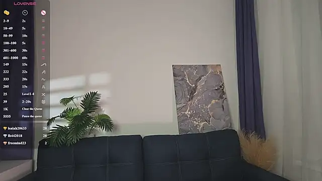 Eve_Sin Adlı Modelin Canlı Sohbet Odası