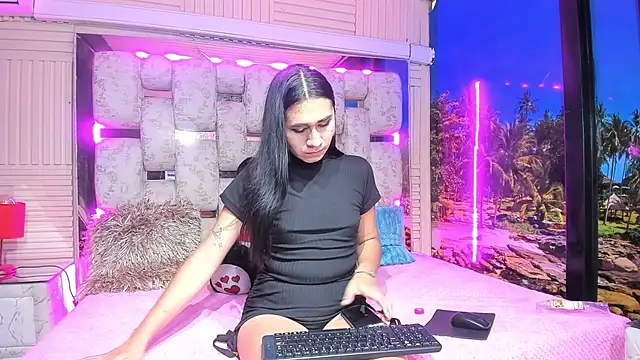 MahiaraHot Webcam show