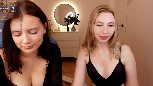 Kitty_K1ss_ Webcam-Show