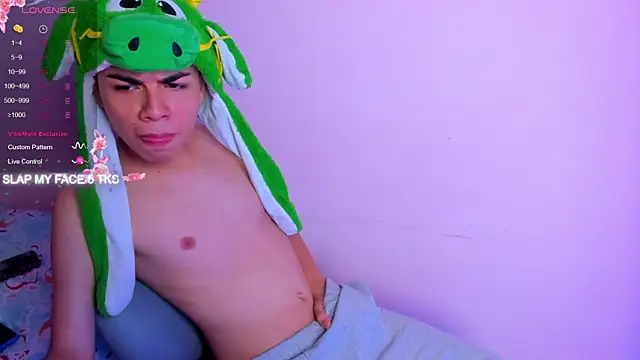 Asher_Young Show Webcam