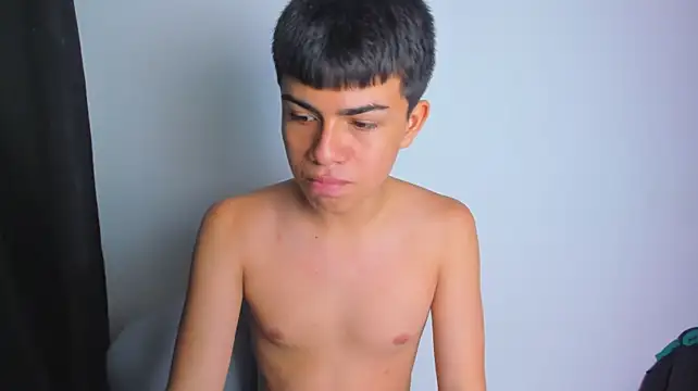 Asher_Young Adlı Modelin Web Kamerası Şovu