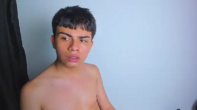 عرض كام Asher_Young