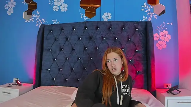 violetsmith1_'s Webcam Show