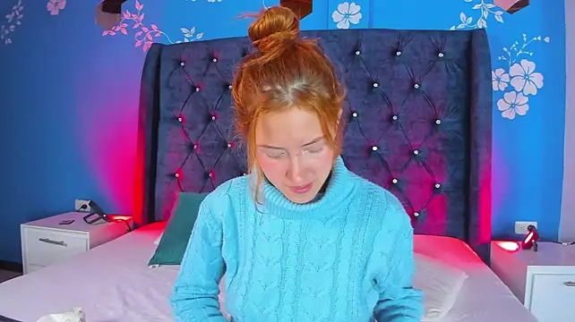 violetsmith1_'s Webcam Show