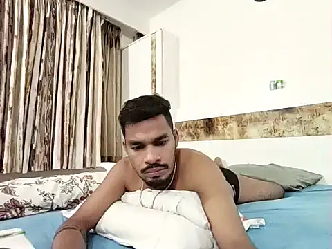 Desihotboy990 网络视讯表演