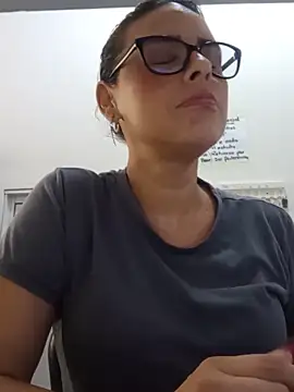 linda_lu_662 Chat XXX in diretta