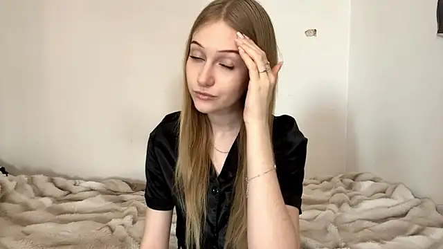 EvilinKasta webcam show