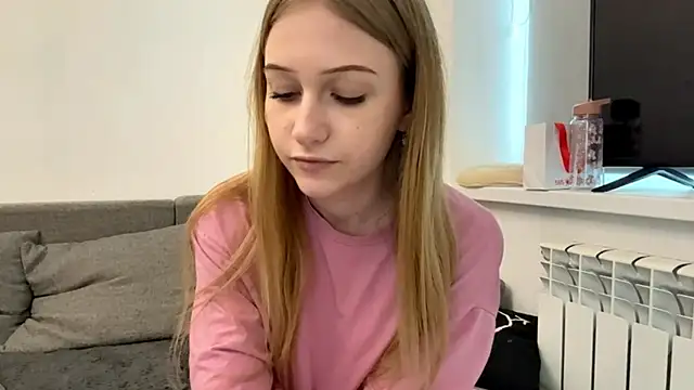 EvilinKasta live XXX chat