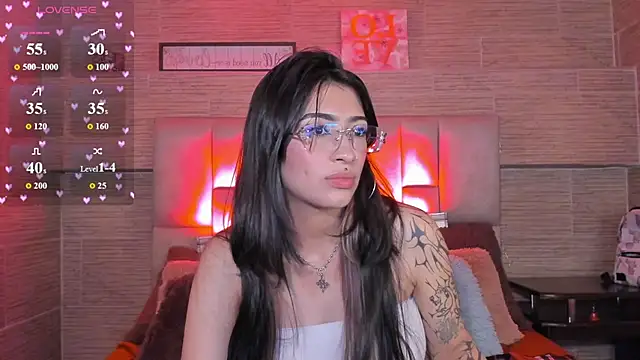 mia_devine_ Adlı Modelin Canlı XXX Sohbeti