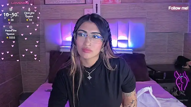 mia_devine_'s Live Sex Cam Show