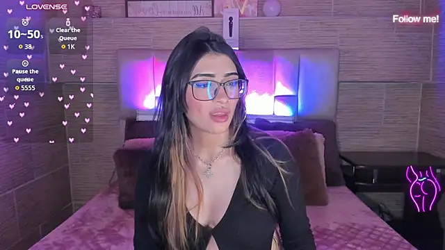 mia_devine_'s Live XXX Chat