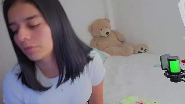 valerihouse_ webcam show
