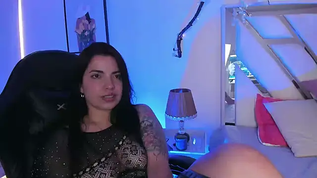 Chat +18 de AngeliqueBoyer__ ao vivo