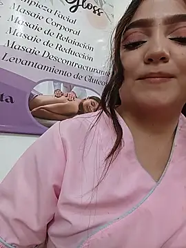JUANITA-ROJAS' Live XXX Chat