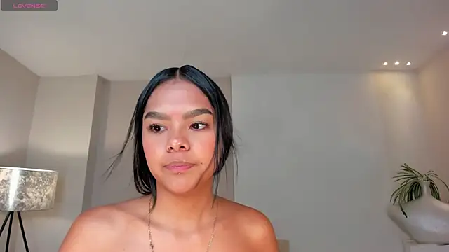 SaphiraJames Chat XXX live