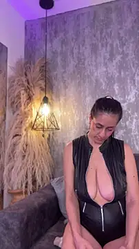Laurent_Milf Chat XXX live