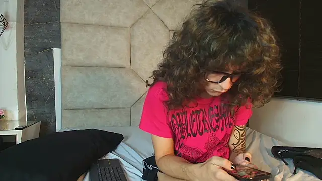 Divine_____'s Webcam Show