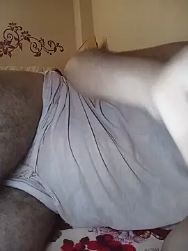 QueenofHair Show in webcam