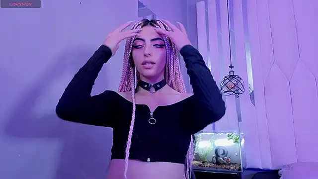 Pinky_doll777 Adlı Modelin Canlı Sohbet Odası