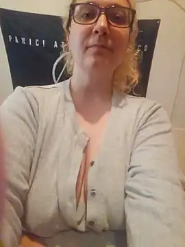 Thatonebinch Show in webcam