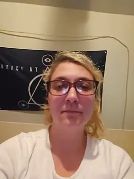 Webkamerová show Thatonebinch