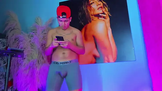 Alisson_Santieln Webbikameraesitys