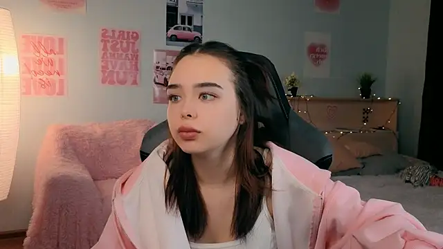 Sunsetberry's Webcam Show