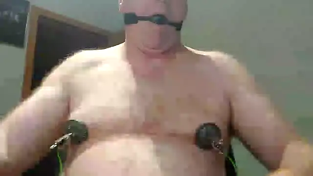 Redfox1971 Show in webcam