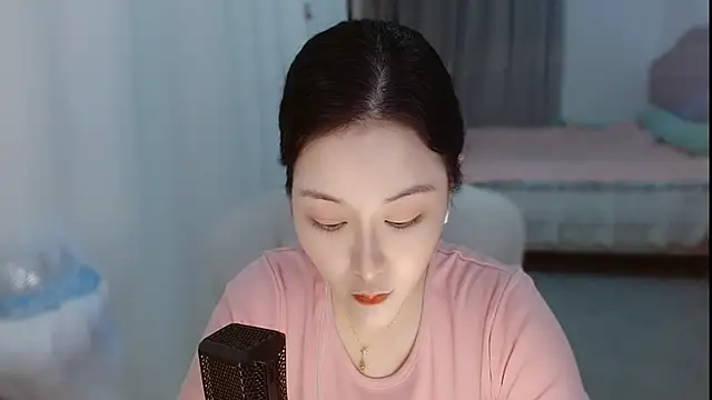 צ'אט XXX בשידור חי של Amy-cnbaby