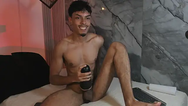 AlexLaurent Show Webcam