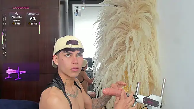 lukasstrong_'s Webcam Show