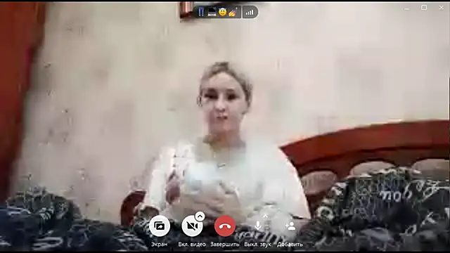 SharriLeisey Show in webcam