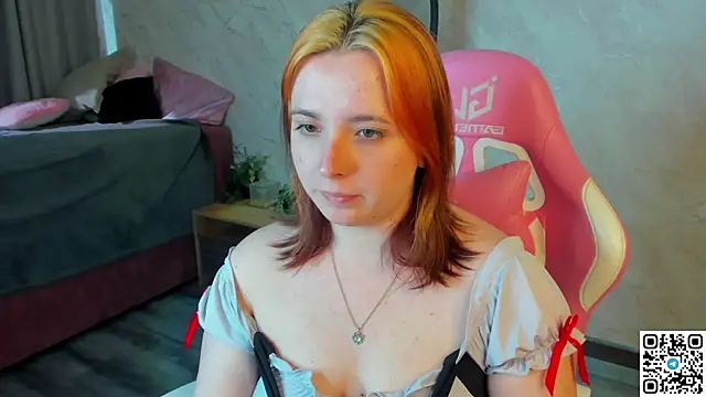 Lilli_Cass: δωμάτιο απευθείας συνομιλίας