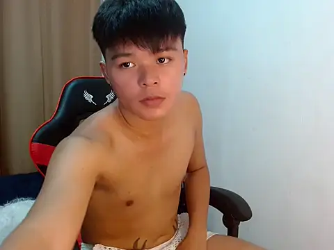 yourhotasiandoms 在線直播表演