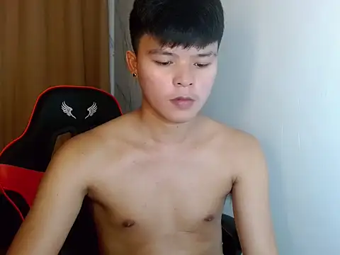 yourhotasiandoms' Webcam Show