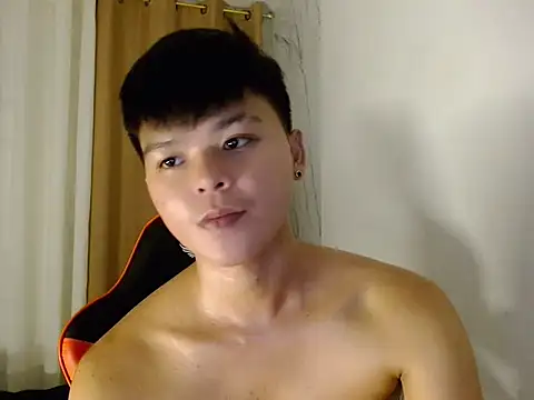 yourhotasiandoms Pertunjukan Webcam