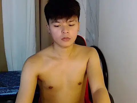 yourhotasiandoms Pertunjukan Webcam