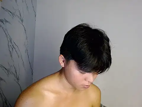yourhotasiandoms' Webcam Show