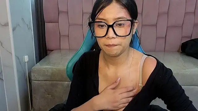 Eimy18_b's Live XXX Chat