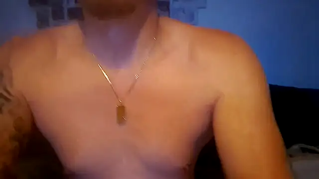 Kingclit1998 Show in webcam